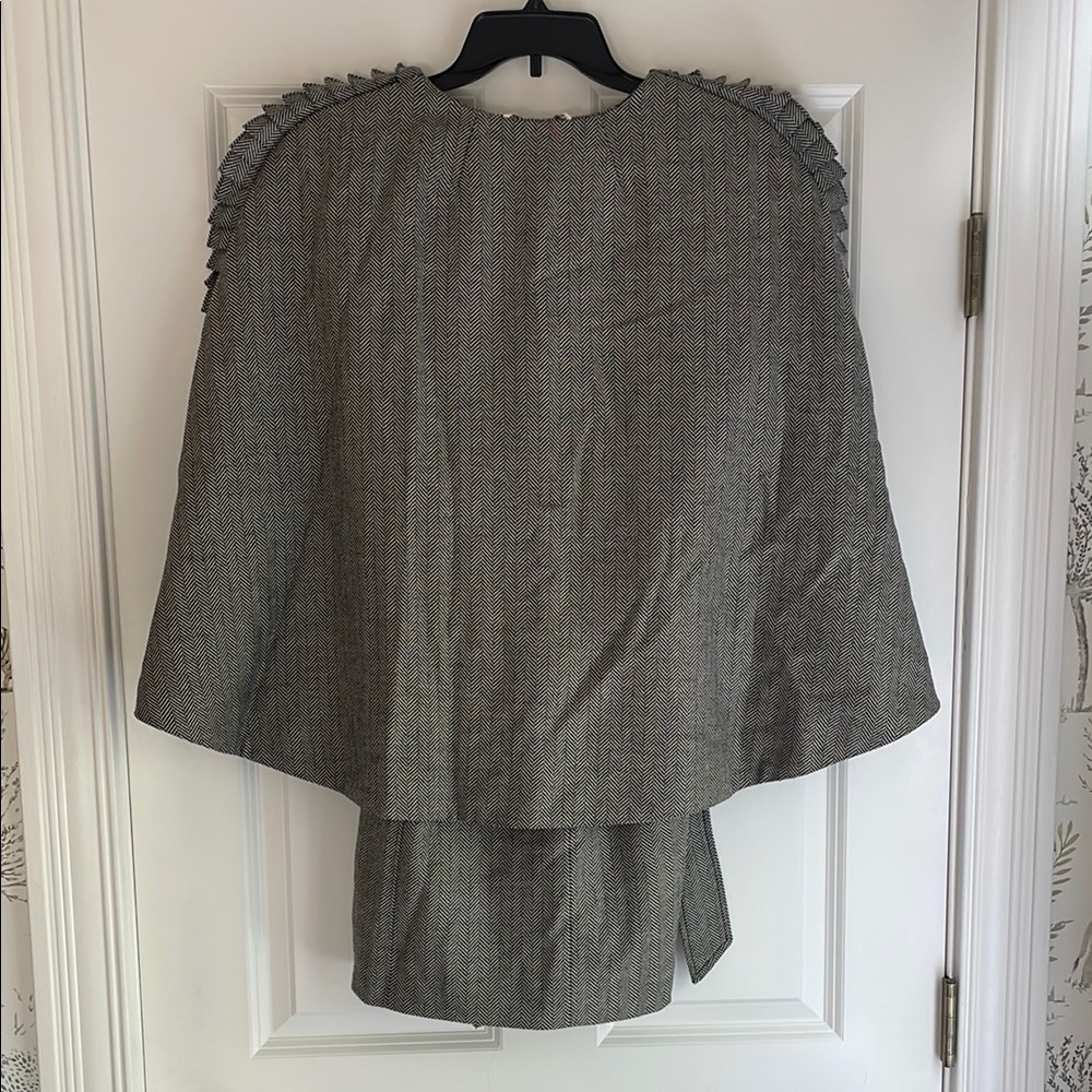 Gray Textured Belted Cape Jacket - image 3